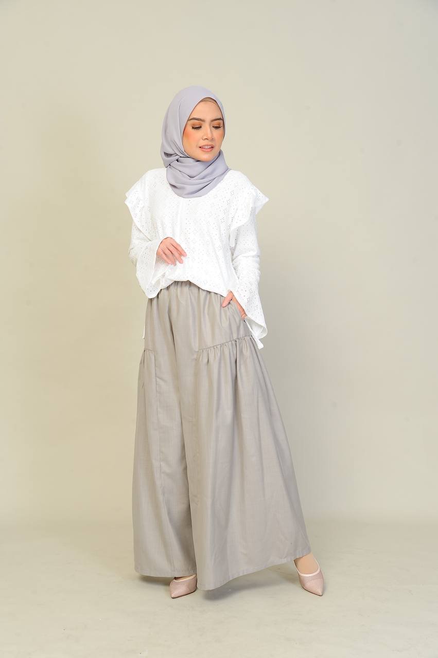 Grey mom 3 (ADULT) EMILY TOP & PANTS -WHITE/GREY - Image 3