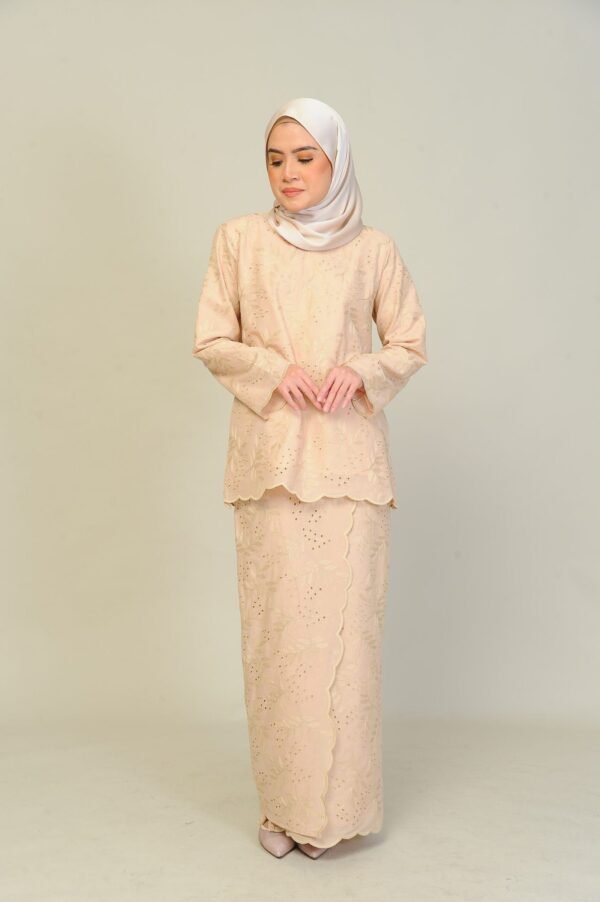 (ADULT) ANGGUN EMBROIDERED KURUNG -NUDE
