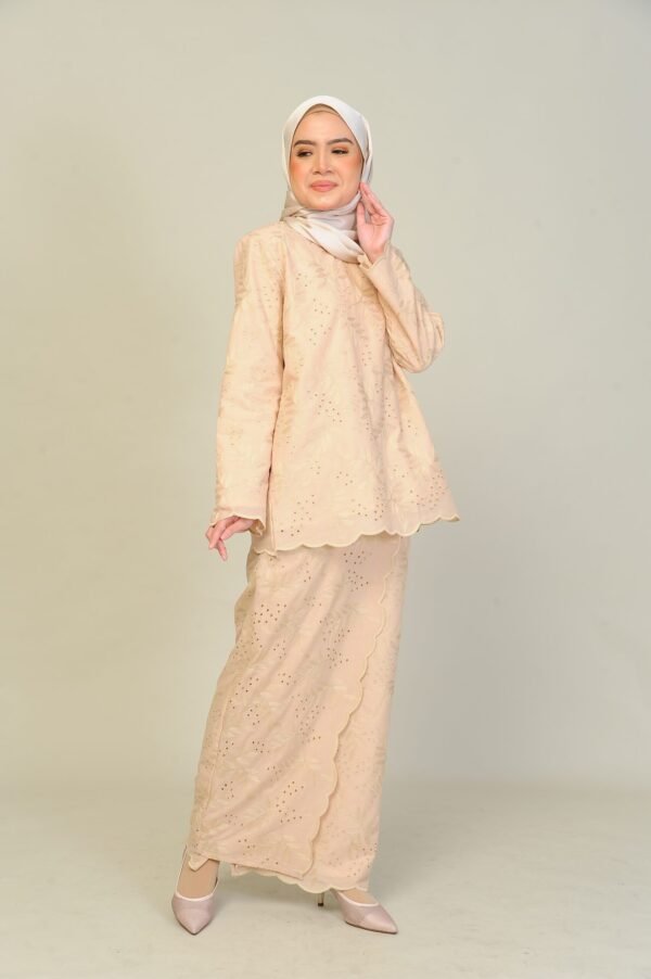 (ADULT) ANGGUN EMBROIDERED KURUNG -NUDE