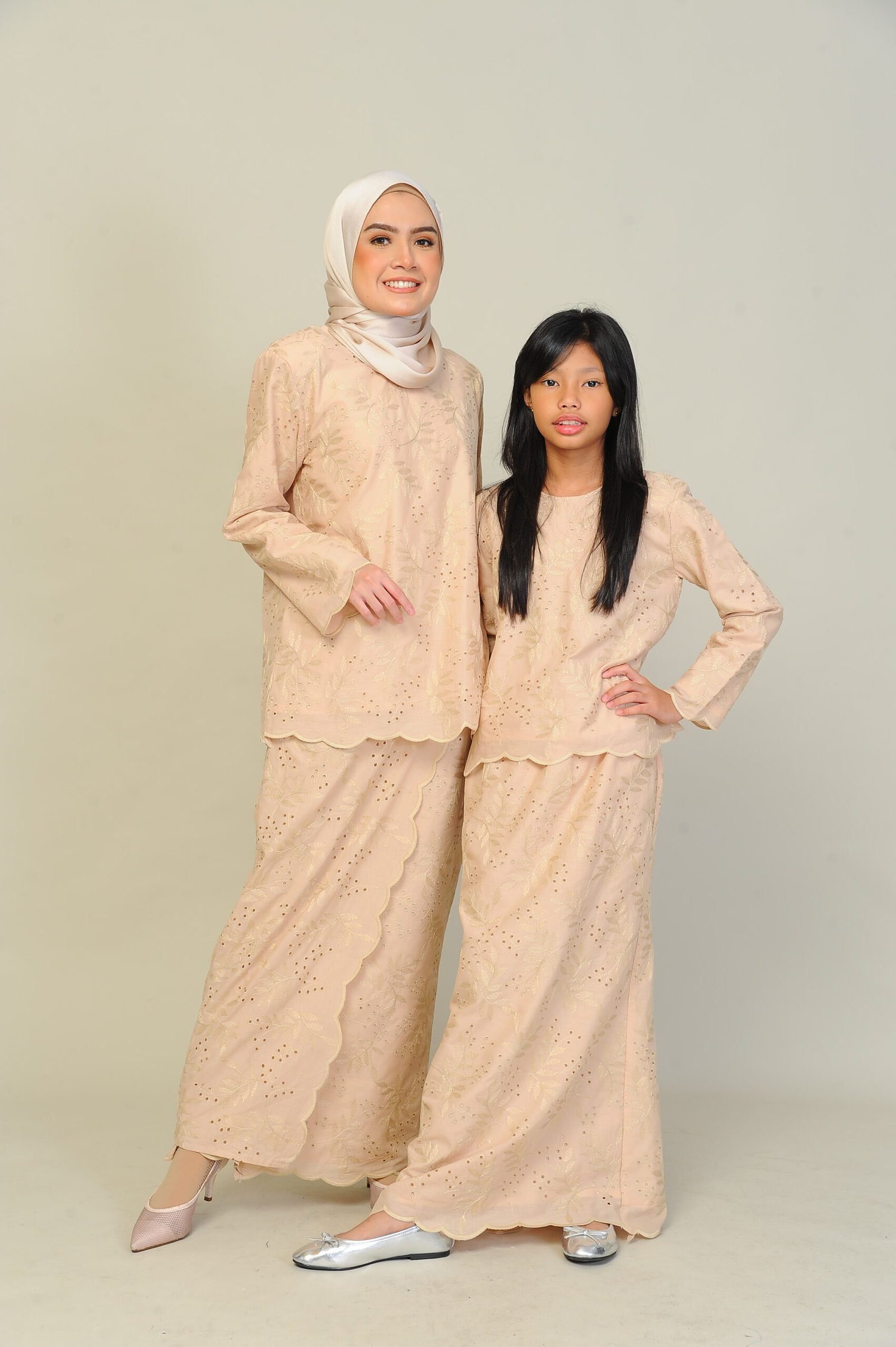 nude pair 4 (KIDS) ANGGUN EMBROIDERED KURUNG -NUDE - Image 5