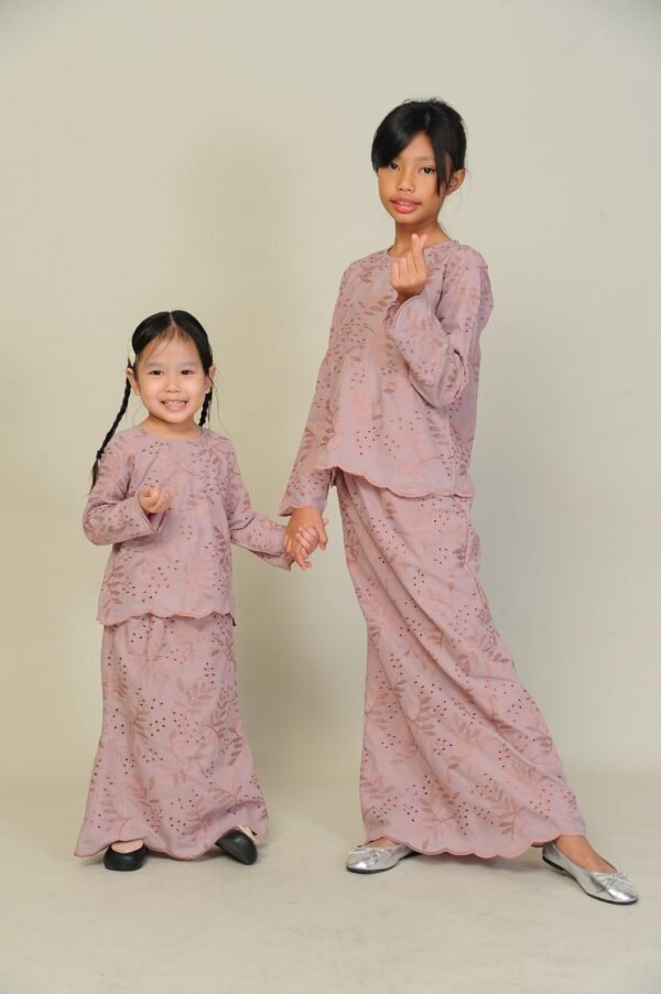 (KIDS) ANGGUN EMBROIDERED KURUNG -DUSTY PINK