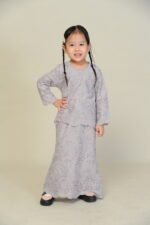 (KIDS) ANGGUN EMBROIDERED KURUNG -GREY - Image 2