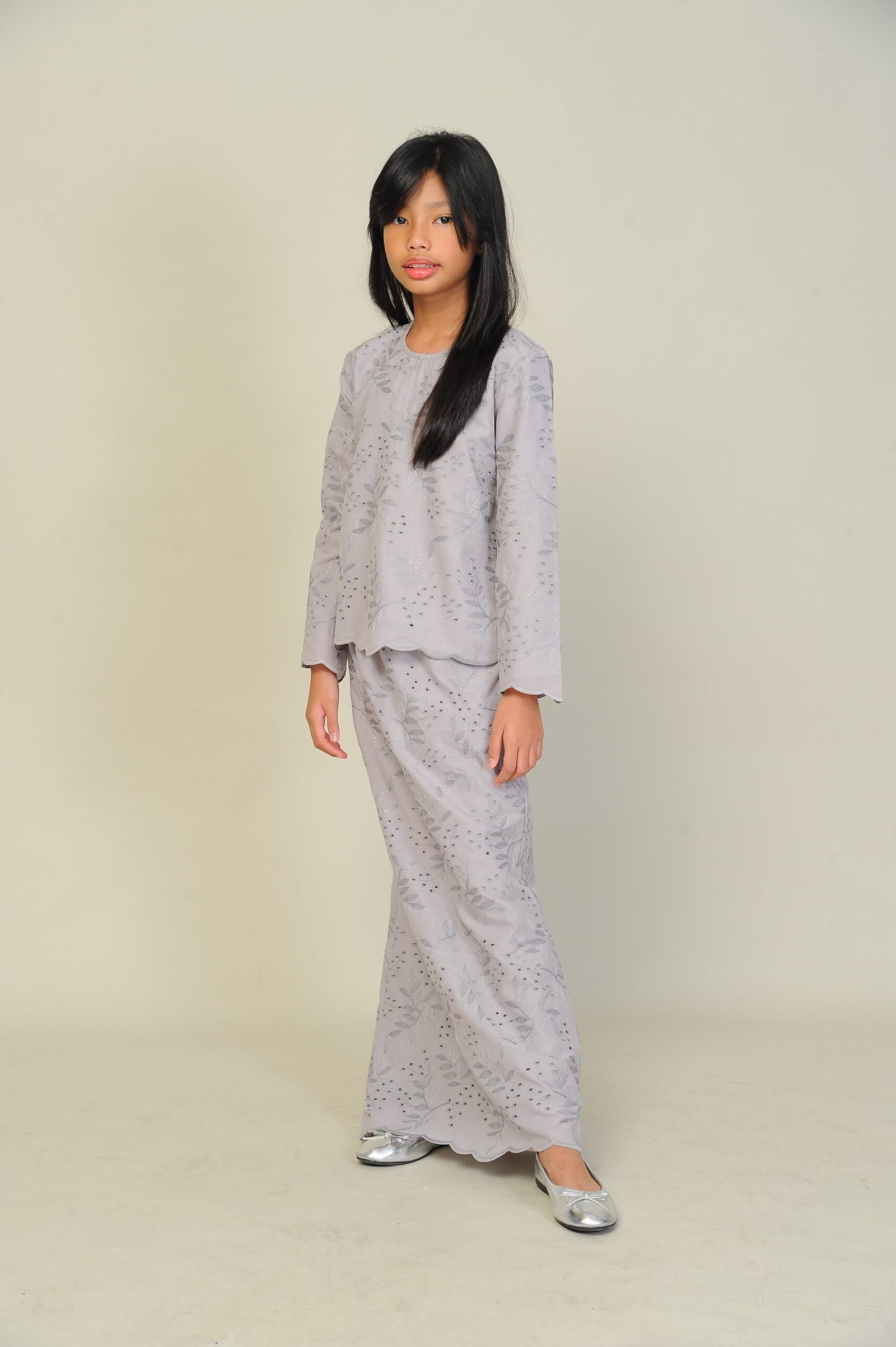 silver kids 5 (KIDS) ANGGUN EMBROIDERED KURUNG -GREY - Image 6