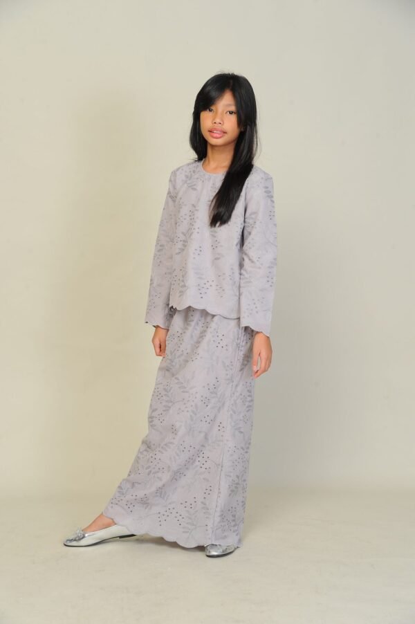 (KIDS) ANGGUN EMBROIDERED KURUNG -GREY