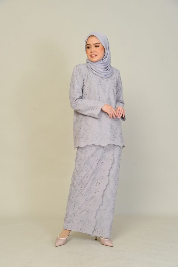 (ADULT) ANGGUN EMBROIDERED KURUNG -GREY