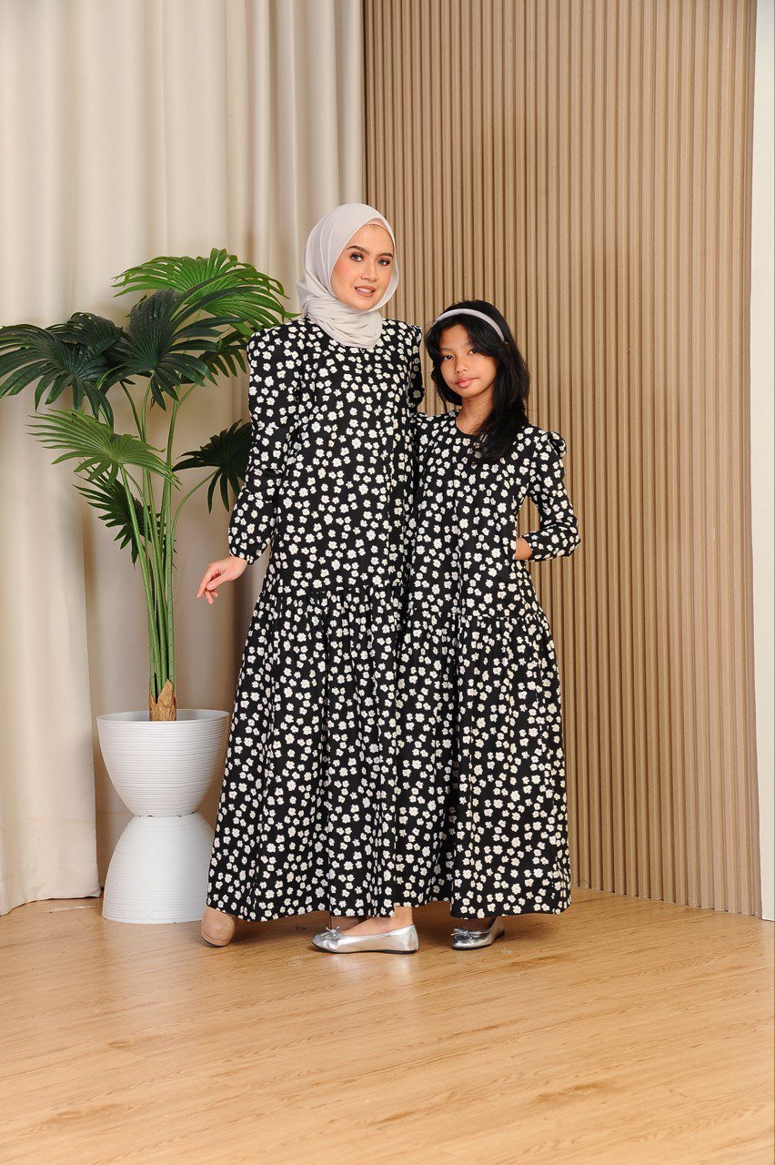 black pair 2 (ADULT) ELLIE DRESS -BLACK - Image 4