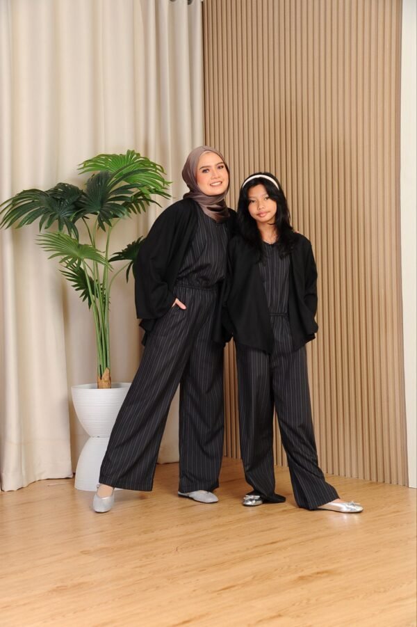 (KIDS) ELLIOT JUMPSUIT -BLACK