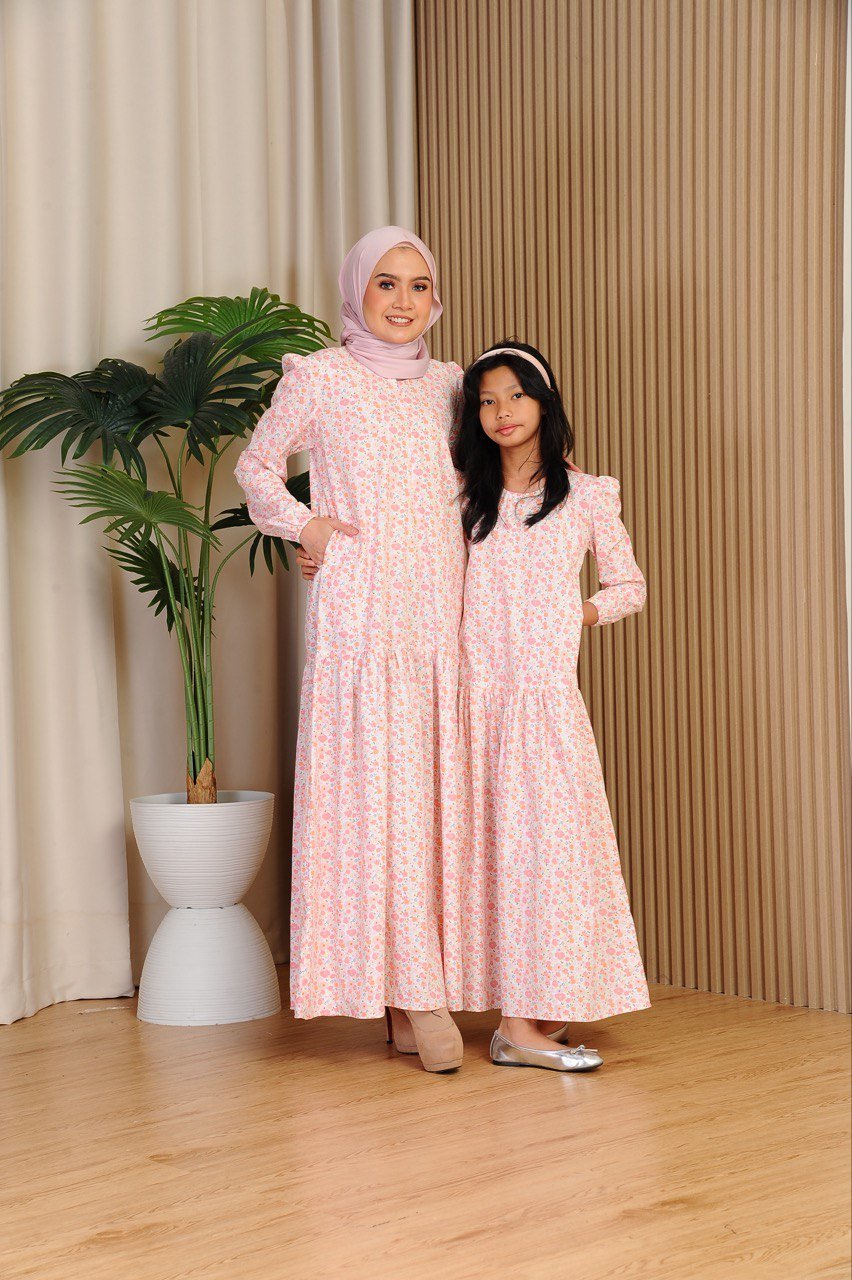 pink pair (KIDS) ELLIE DRESS -PINK FLORAL - Image 5