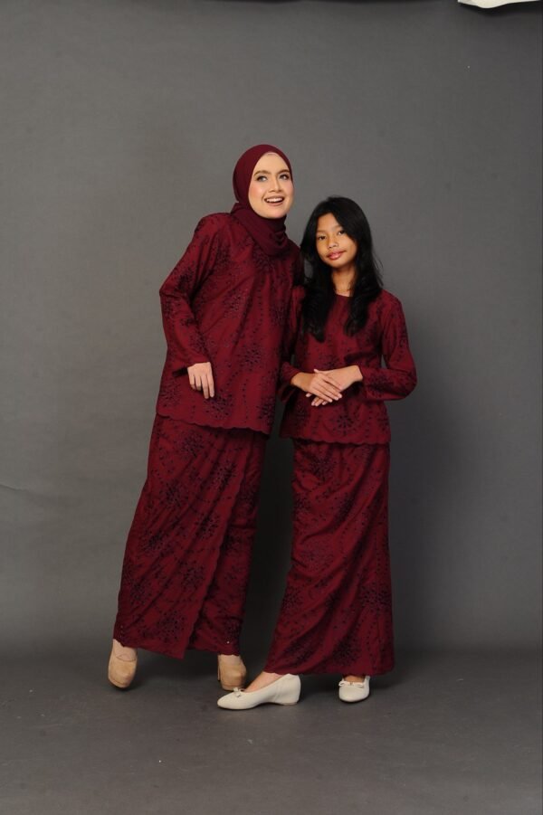 (KIDS) ANGGUN EMBROIDERED KURUNG -BURGUNDY