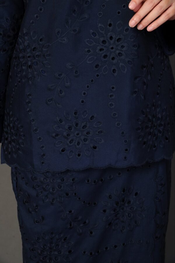 (ADULT) ANGGUN EMBROIDERED KURUNG -DARK NAVY