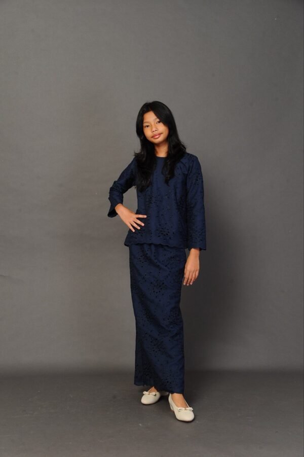 (KIDS) ANGGUN EMBROIDERED KURUNG -DARK NAVY
