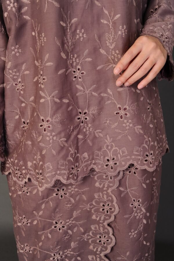 (ADULT) ANGGUN EMBROIDERED KURUNG -DUSTY PURPLE