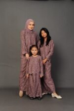 (ADULT) ANGGUN EMBROIDERED KURUNG -DUSTY PURPLE