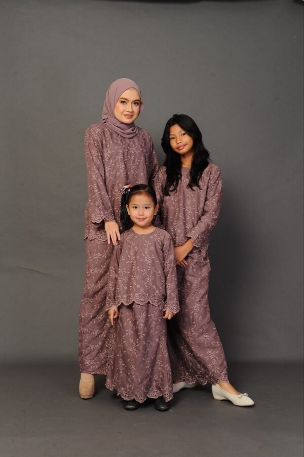 (ADULT) ANGGUN EMBROIDERED KURUNG -DUSTY PURPLE