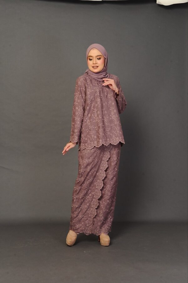 (ADULT) ANGGUN EMBROIDERED KURUNG -DUSTY PURPLE