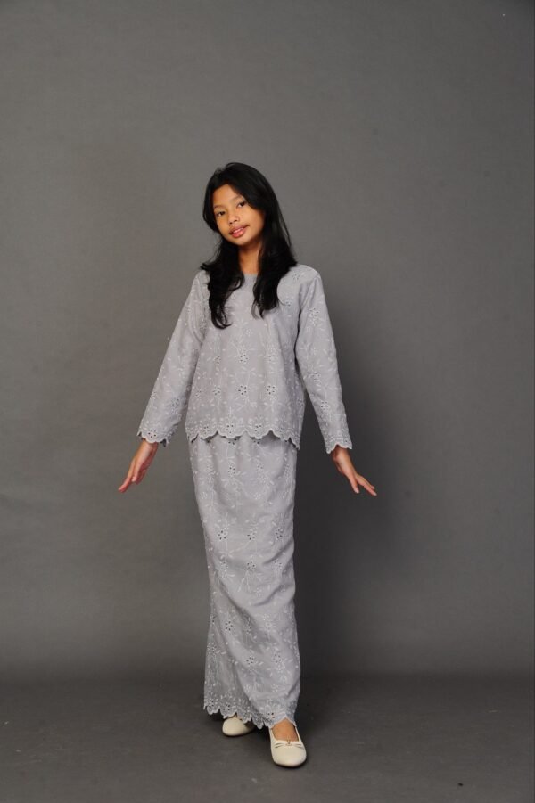 (KIDS) ANGGUN EMBROIDERED KURUNG -GREY