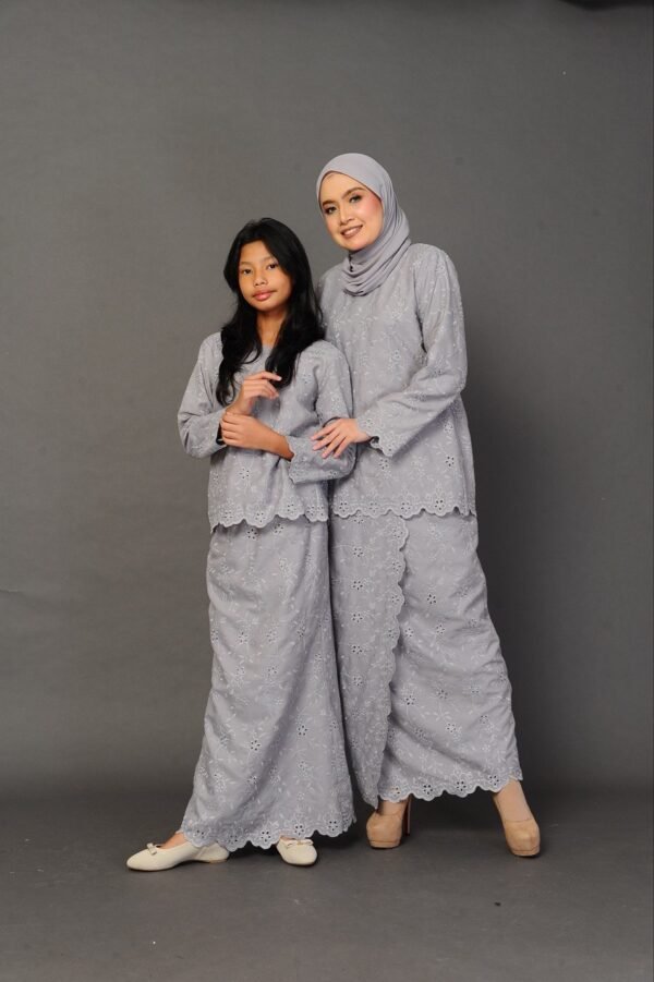 (ADULT) ANGGUN EMBROIDERED KURUNG -GREY