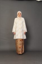 (ADULT) SURI EMBROIDERED KEBARUNG -OFF WHITE