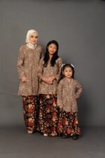 (KIDS) SURI EMBROIDERED KEBARUNG -TAUPE BROWN