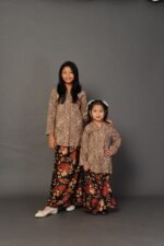 (KIDS) SURI EMBROIDERED KEBARUNG -TAUPE BROWN