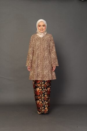 taupe brown mom 3