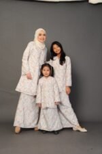 (KIDS) INARA EMBROIDERED KEBARUNG -VINTAGE CREAM