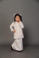 (KIDS) INARA EMBROIDERED KEBARUNG -VINTAGE CREAM