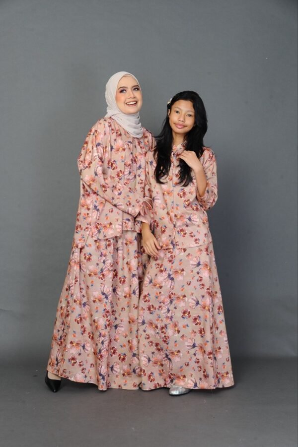(ADULT) NELLY TOP & SKIRT -SANDY BROWN BLOOM